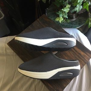 Gray Slip-on Tennis shoes